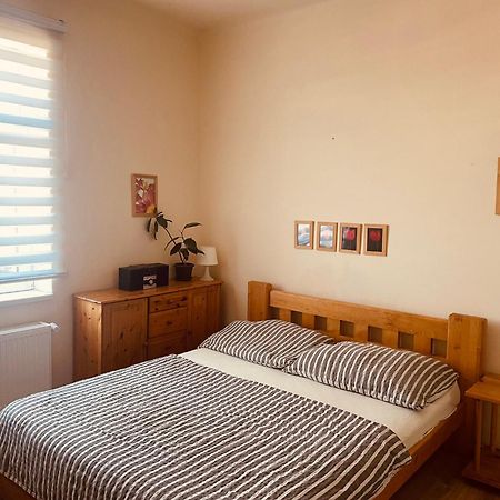 Apartman Lucian Prag Exteriör bild