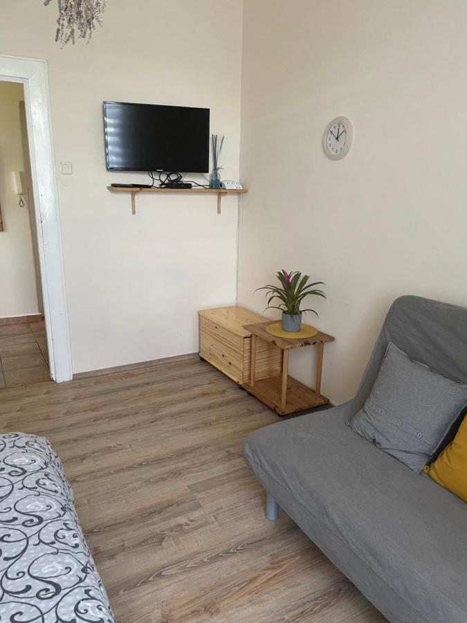 Apartman Lucian Prag Exteriör bild
