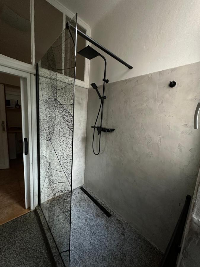 Apartman Lucian Prag Exteriör bild