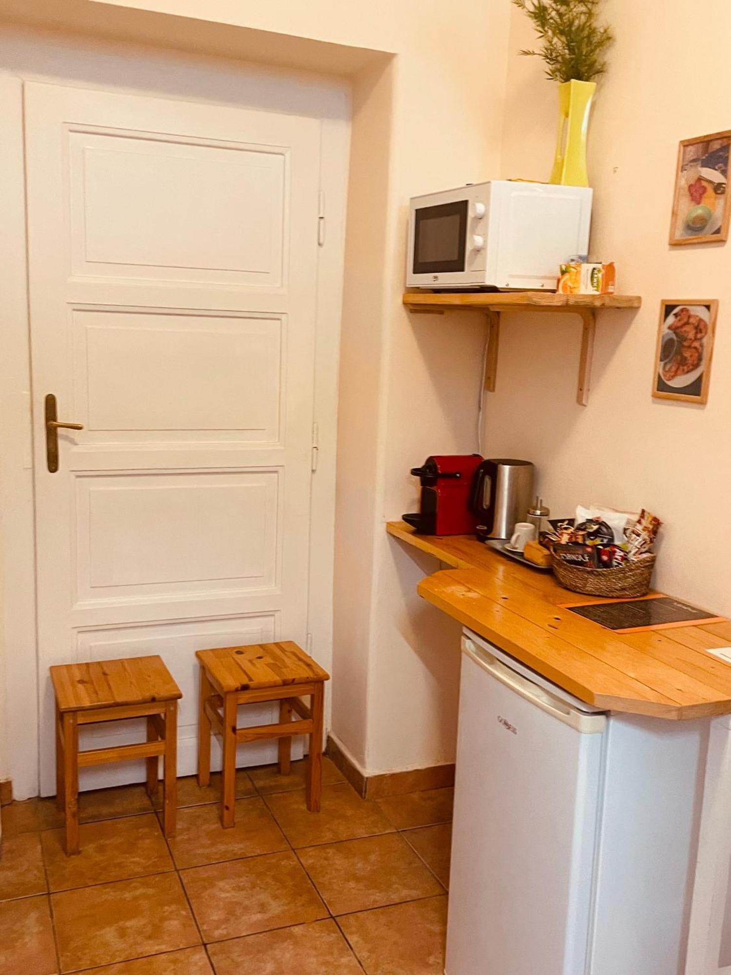 Apartman Lucian Prag Exteriör bild